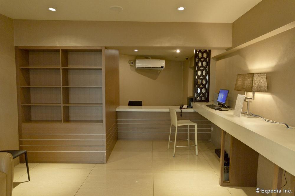 Mandarin Plaza Hotel Cebu Extérieur photo