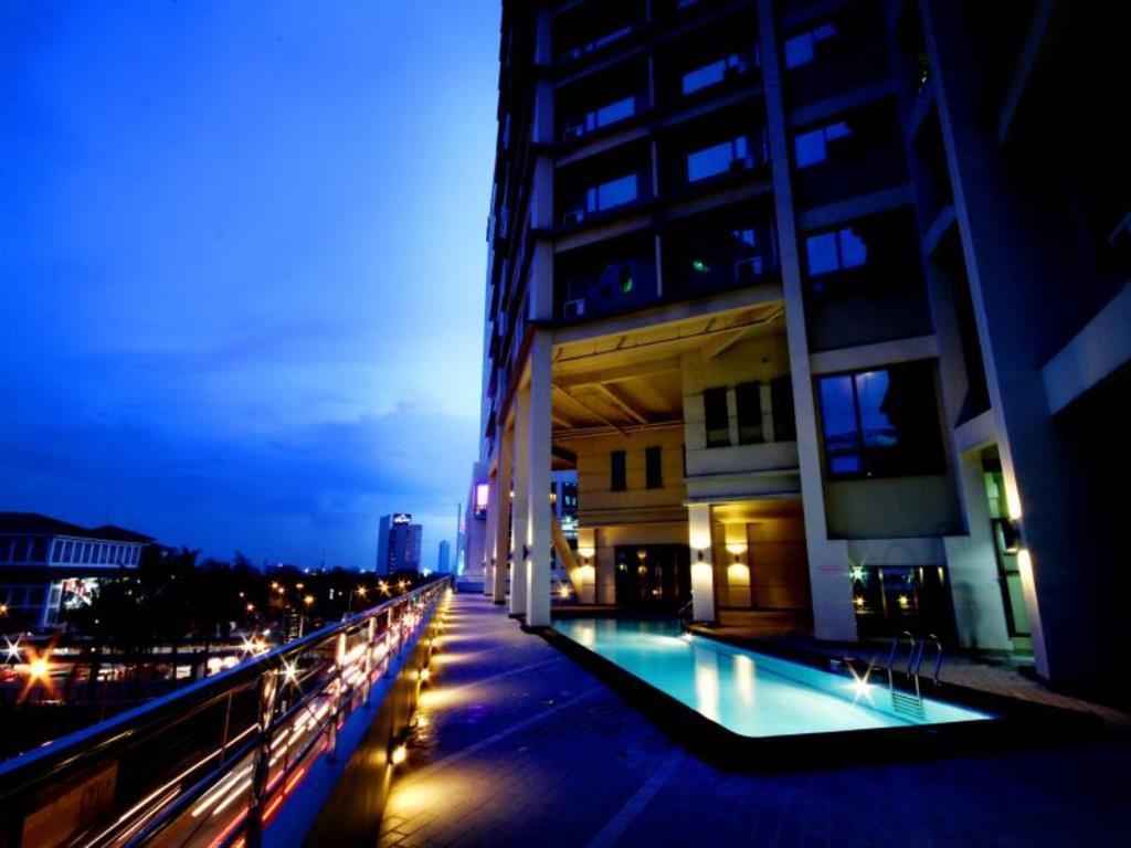 Mandarin Plaza Hotel Cebu Extérieur photo
