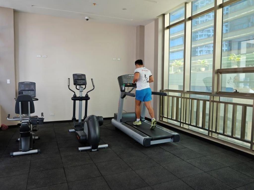 Mandarin Plaza Hotel Cebu Extérieur photo