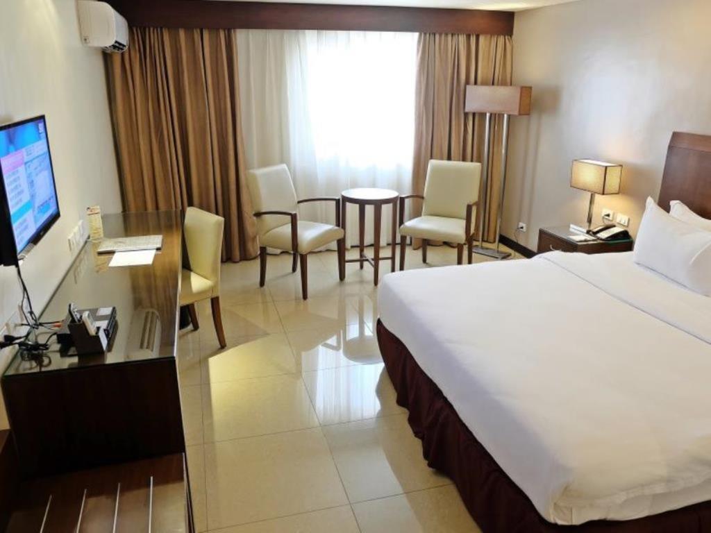 Mandarin Plaza Hotel Cebu Extérieur photo