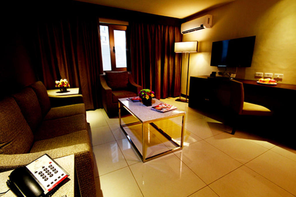 Mandarin Plaza Hotel Cebu Extérieur photo