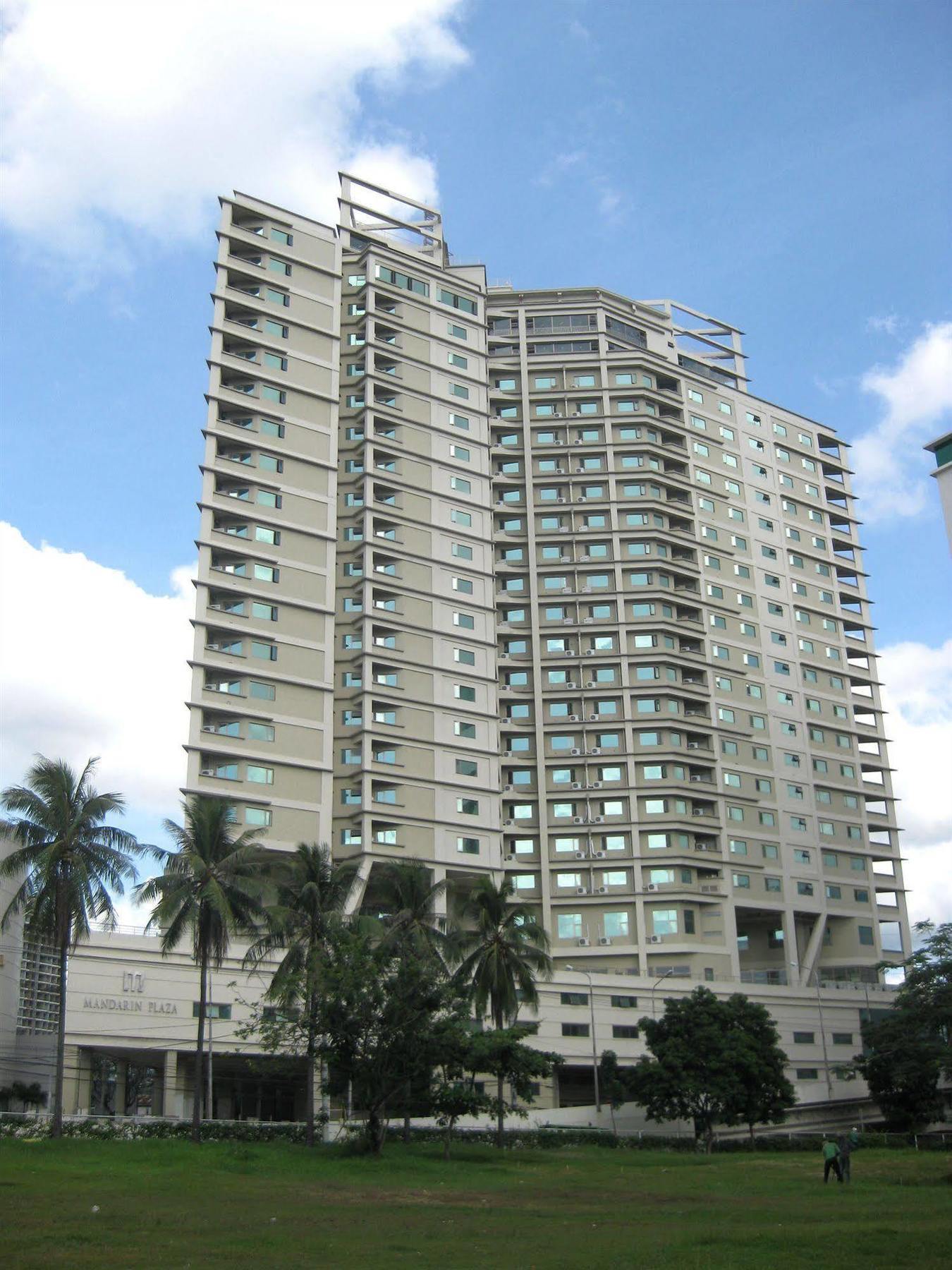 Mandarin Plaza Hotel Cebu Extérieur photo